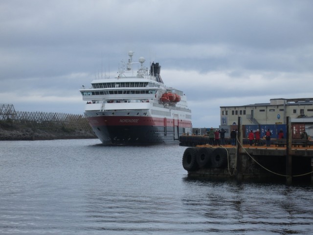 Hurtigruten_2015-06-25_18-27-1